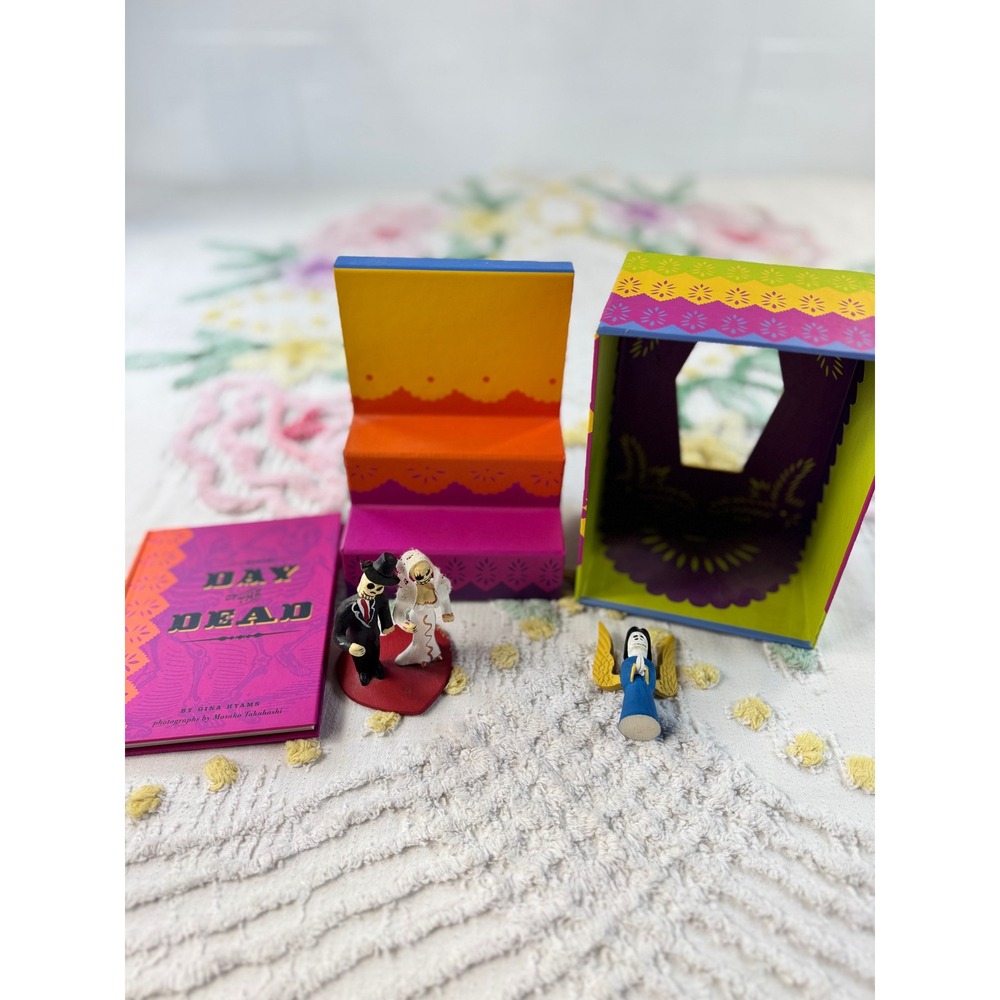 Day of the Dead Altar Kit Chronicle Books Gina Hyams Skeleton Figures Mexico